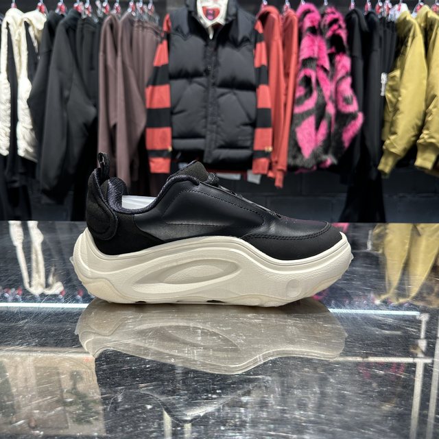 China Li Ning 25 winter new men's and women's travel SNOW comfortable shock-absorbing wear-resistant sports and casual shoes AZGV143