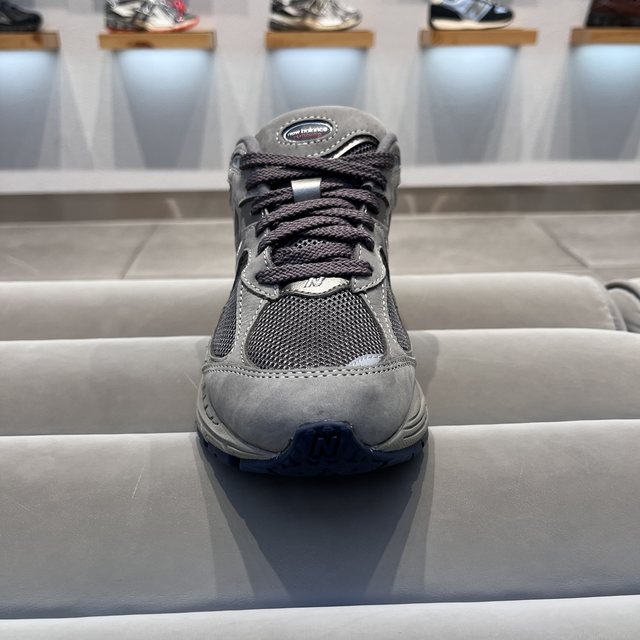 New Balance 2025R Yuanzu gray men's and women's retro sports and leisure running shoes ML2002RA