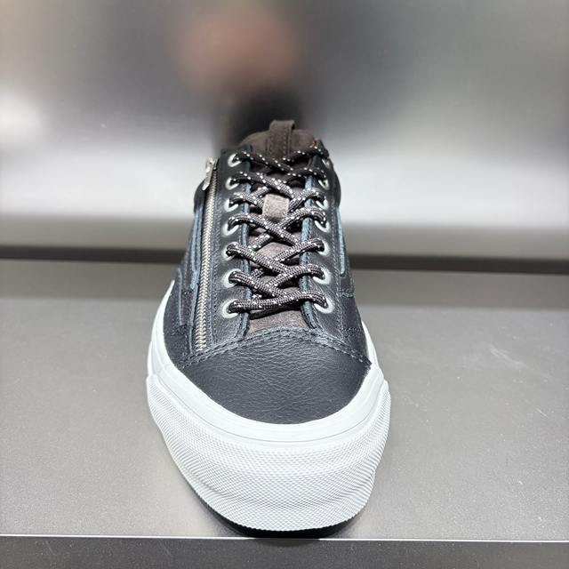 Vans Old Skool 36 25 winter new zipper decorated low-cut sneakers VN000DAABLK