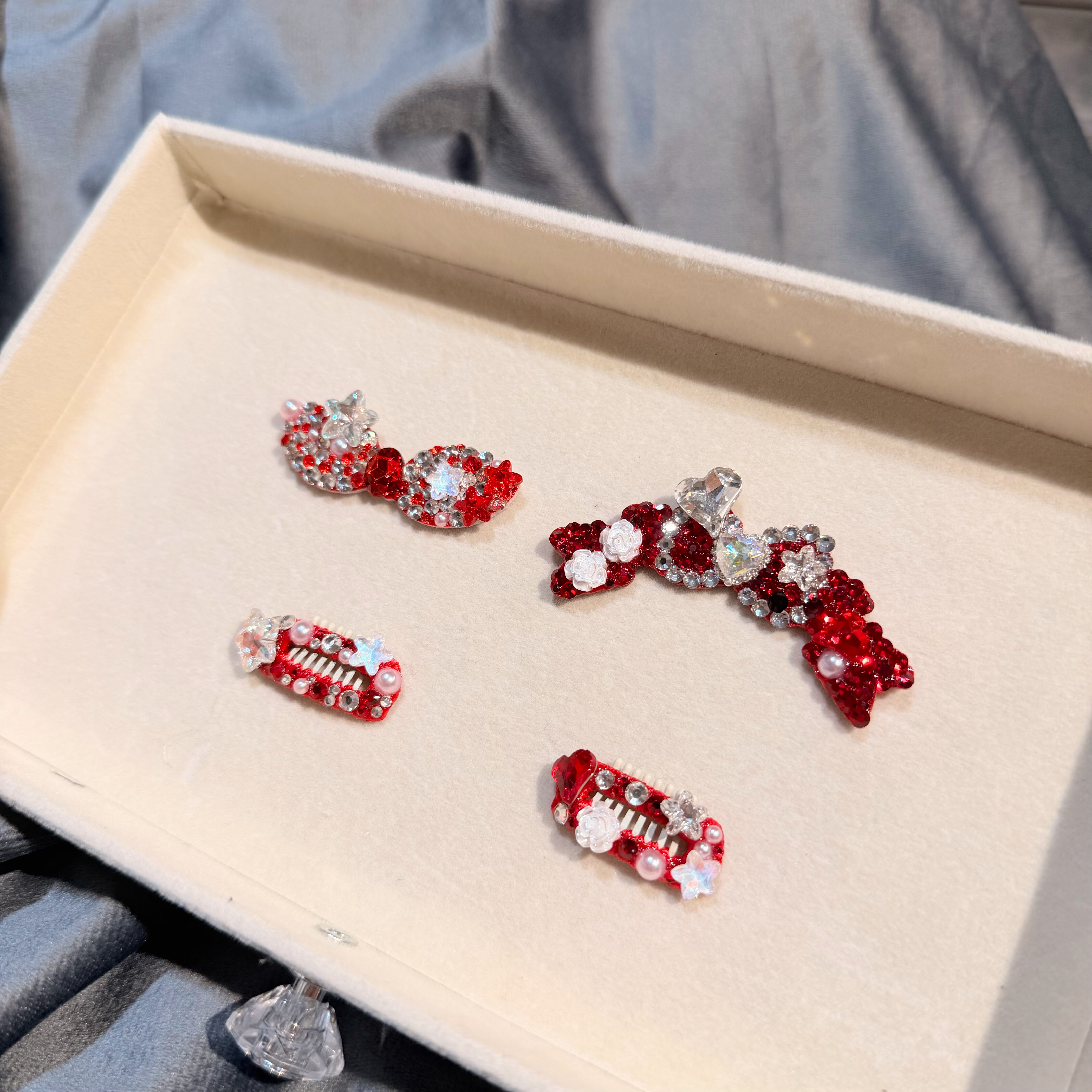 原创满钻宠物发夹马尔济斯发夹小狗夹子BB夹约克夏狗狗不掉发夹,淘宝优惠券,粉丝福利购,淘宝优惠卷