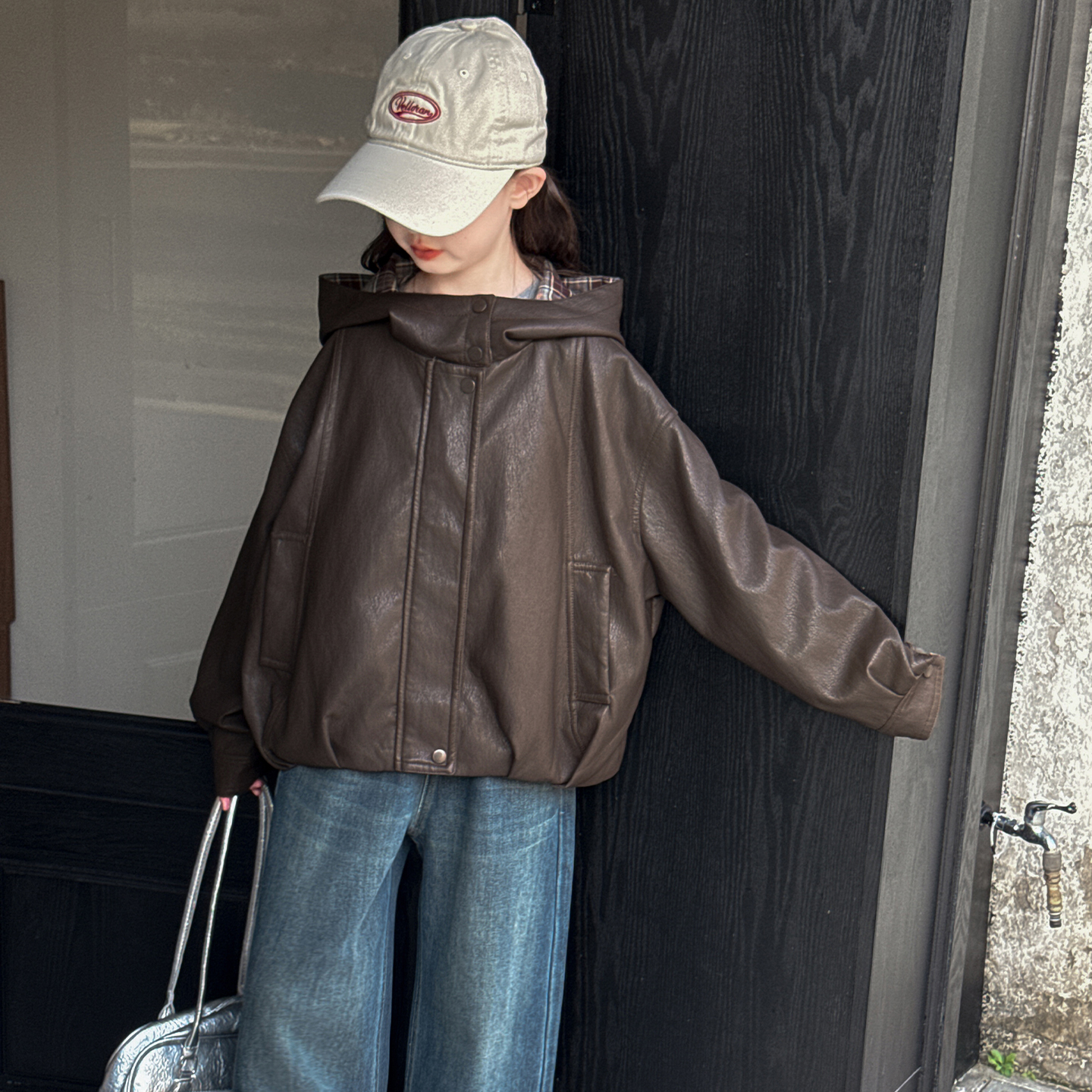 女童秋装外套2025新款洋气儿童休闲皮衣潮酷女孩连帽衫皮夹克上衣 - 图1