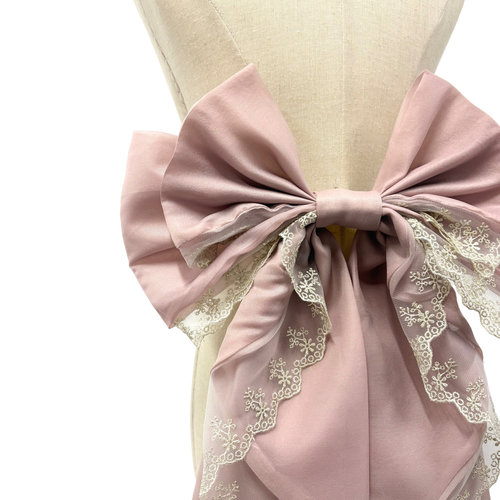 藕粉金色蕾丝花边拖尾蝴蝶结欧根纱手作lolita后背配饰百搭别针 - 图0