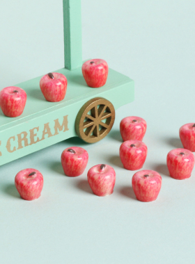 立体小红苹果树脂微景观场景装饰