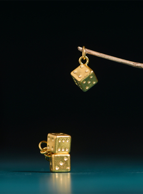 藏珠饰家 足金手工錾刻古法黄金 骰子小吊坠 手牌项链手链配饰