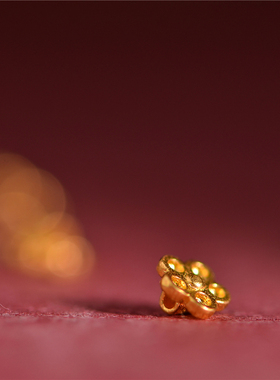 足金錾刻古法黄金梅花小配饰