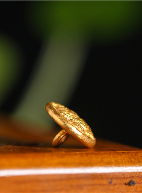 手工錾刻古法黄金黄财神扣头