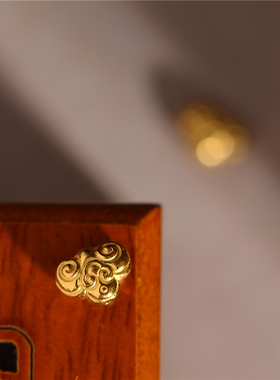 足金手工錾刻黄金祥云如意隔珠