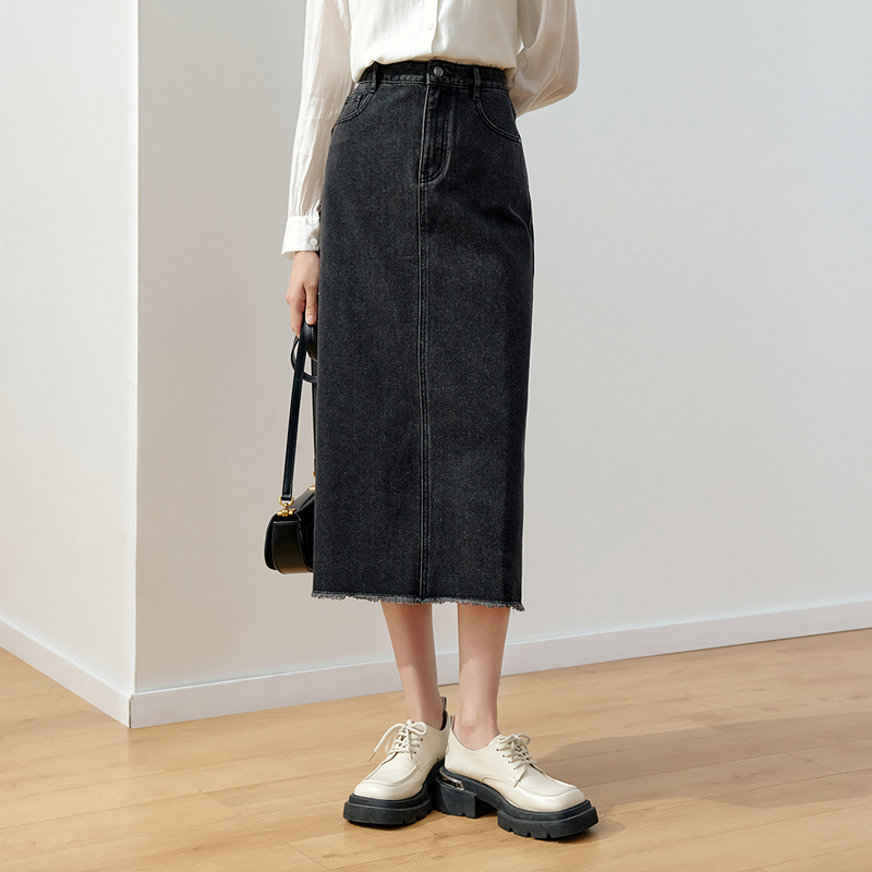 KBNE【商场同款】牛仔半身裙女2025秋冬新款中长款流行爆款半裙 - 图1
