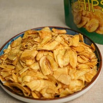 sunny dale Philippine banana sheet thin and crisp slice of coconut oil to make sweet and tasty bagels