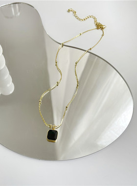 黑色方牌吊坠项链轻奢小众设计女