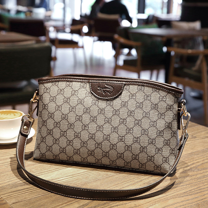 斜挎包女2020新款女包时尚简约中年 卡帝乐鳄鱼欧鹏女士包袋