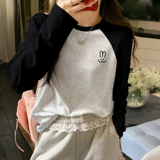 Black raglan long-sleeved T-shirt, loose, slim and versatile top, early spring new round neck bottoming shirt, thin Korean version