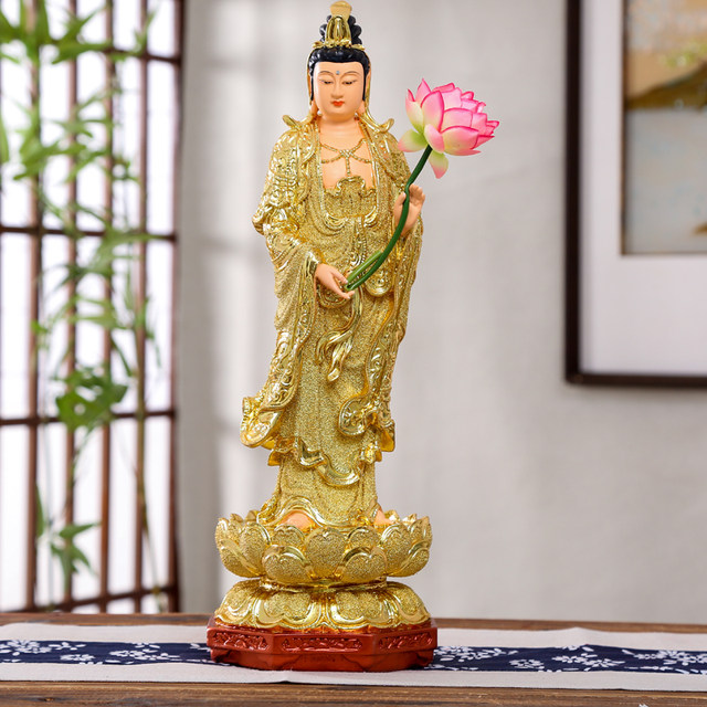 The Three Holy Saints of Guanyin in the West are popular at home