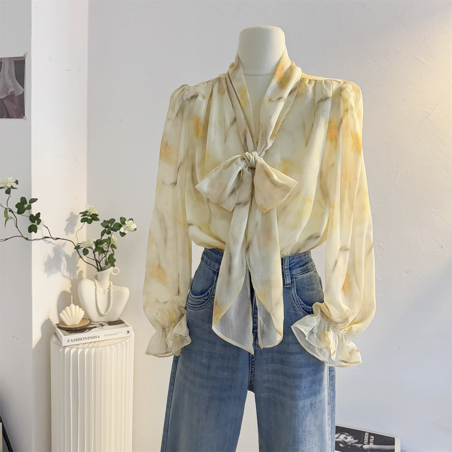 法式温柔风碎花雪纺衫女2025秋设计感减龄气质飘带蝴蝶结印花衬衫,淘宝优惠券,粉丝福利购,淘宝优惠卷