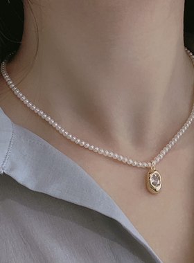 珍珠项链女款2025新款爆款小众独特轻奢高级感颈链春夏女士锁骨链