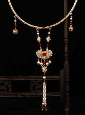 羿墨金陵镂空平安锁玛瑙金项圈