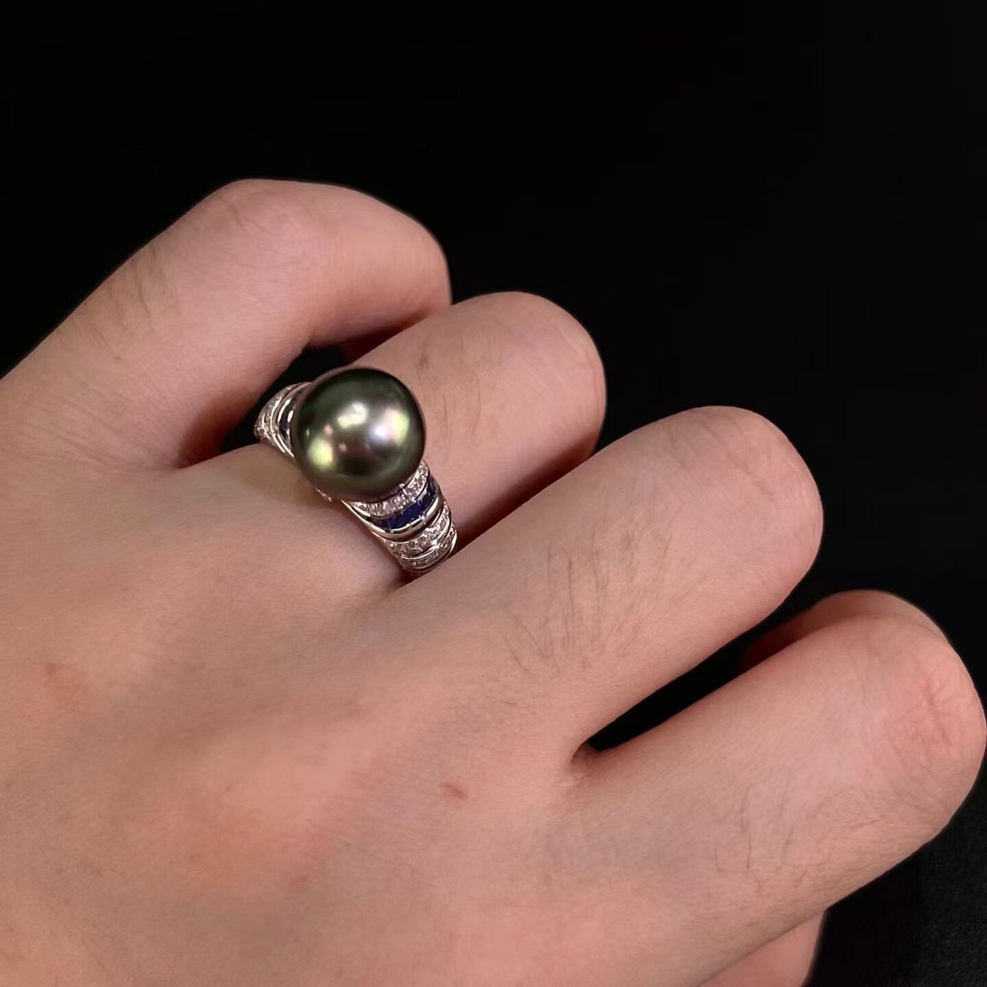 18K gold diamond inlaid natural seawater Tahitian malachite green pearl ring, mirror glare, calm and elegant