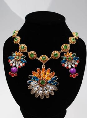Desigual饰品复古太阳花合金镶嵌亚克力宝石晚宴项链奢华花卉首饰