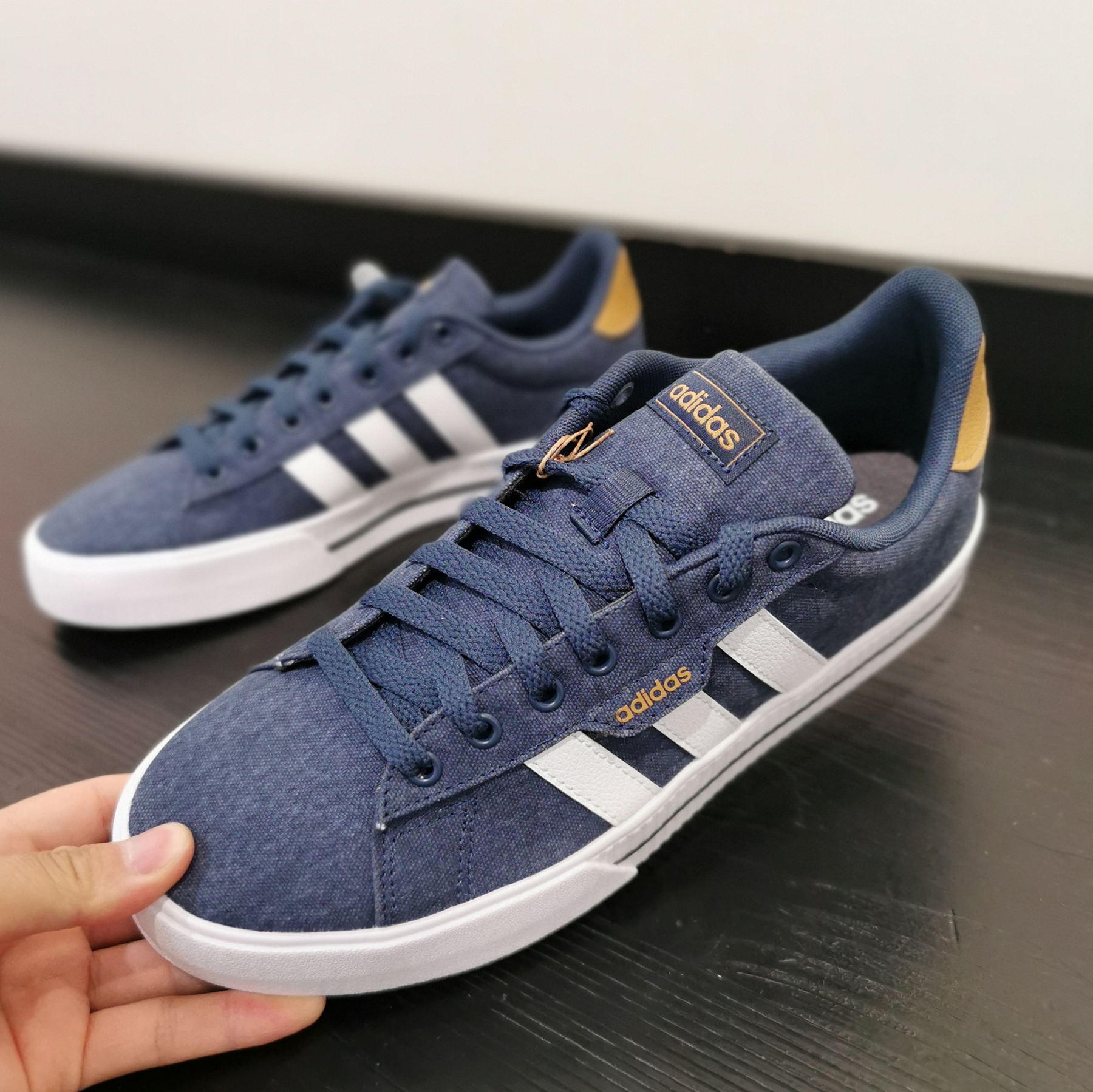 帆布鞋男鞋adidas阿迪达斯正品运动鞋牛仔蓝 DAILY3.0板鞋GY8115 - 图0