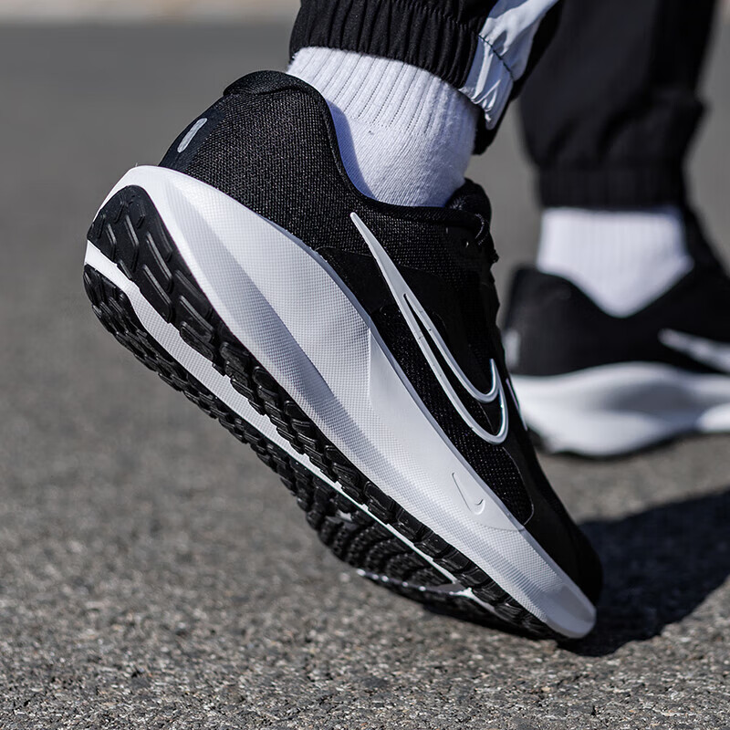 Nike耐克QUEST 5男鞋2024春季低帮运动鞋正品男士透气缓震跑步鞋 - 图2