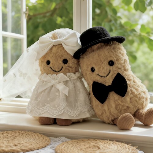 [仅衣服]趣味花生企鹅婚纱娃衣玩偶压床娃娃婚礼礼物着替jellycat - 图0