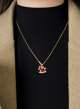 本命年微镶红色小飞马项链女高级感轻奢小众毛衣链气质精致配饰品