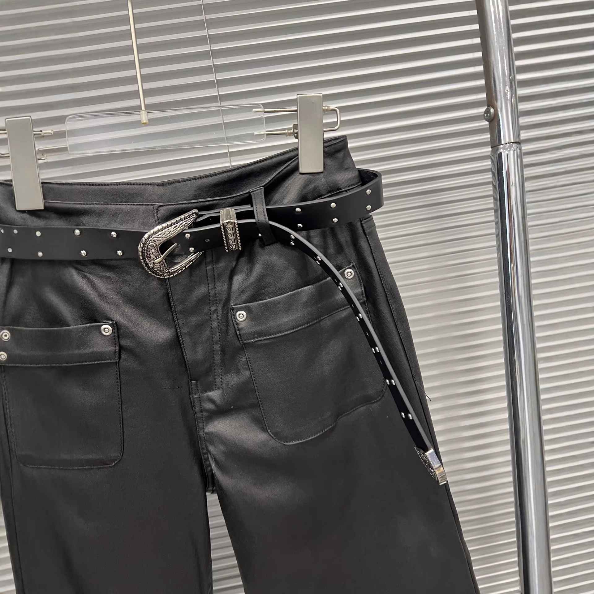 EAM STUDIO2026年春季新款机车风七分裤女帅气直筒宽松配腰带皮裤,淘宝优惠券,粉丝福利购,淘宝优惠卷