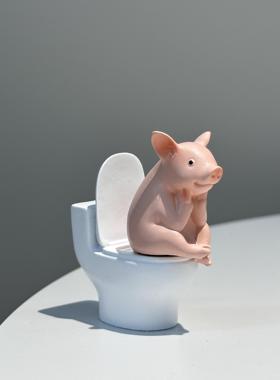 【厕所新搭子】可爱马桶猪摆件桌面卫生间装饰家居好物创意小摆件