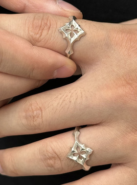 冷淡轻奢镂空方形四叶草s925纯银