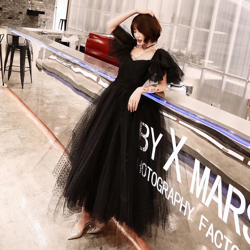 黑色女一字肩轻奢小众高端法式婚纱 碧颜礼服/晚装