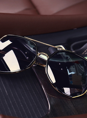 男大脸驾驶网红墨镜男款超酷