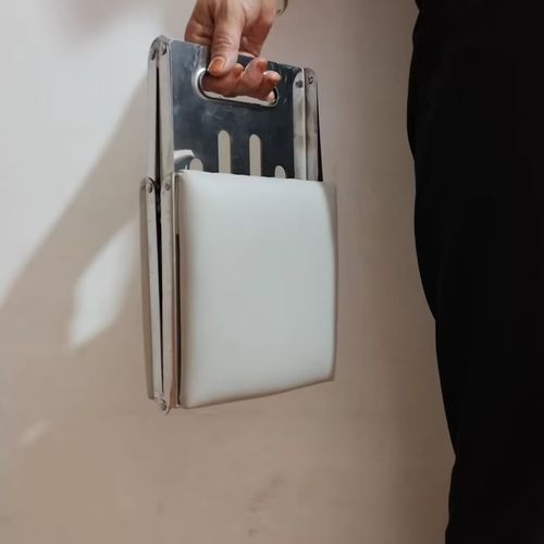 不锈钢折叠凳子户外旅行加厚板凳便携式手提收纳马扎成人凳子排队 - 图1