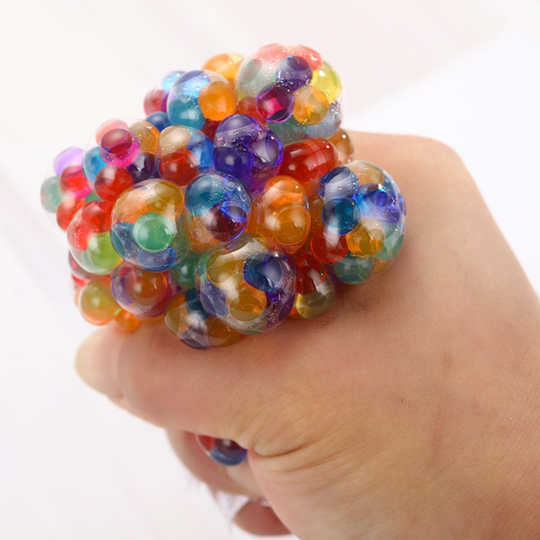 Juguetes pequeños de los niños para aliviar el estrés y la bola de pellizco de la bola de pellizco creativo de la bola creativa