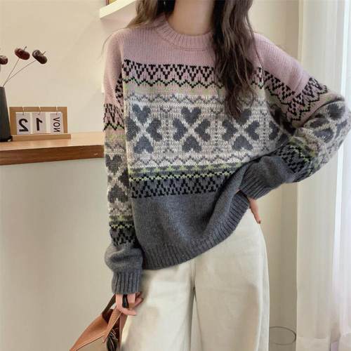 欧洲站2024冬季洋气圆领复古图案提花落肩亲肤蜜熊绒针织衫毛衣女 - 图2