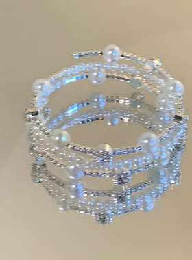 闪闪满天星多层叠戴珍珠手链女款轻奢小众精致高级感锆石手镯闺蜜