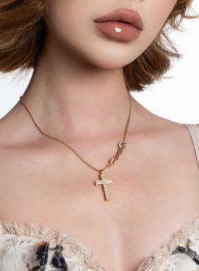 蛇年限定复古镶钻十字架轻奢项链