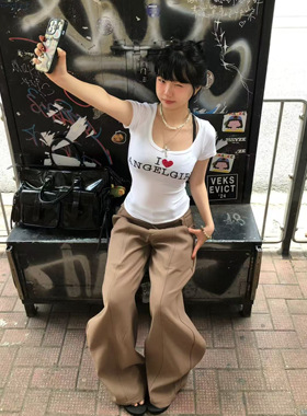 内含两条CIYAVENI贝壳十字架项链