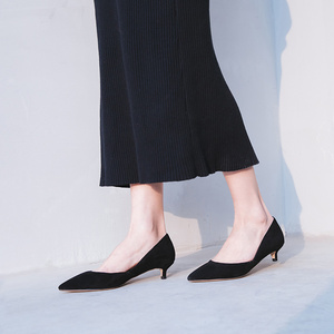 尖头小跟浅口单鞋