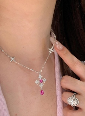 中古风十字花红宝石水滴项链