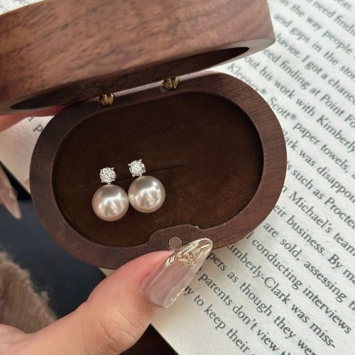 法式轻奢大圆钻珍珠戒指耳钉女镶嵌锆石简约设计复古气质名媛套装 - 图1