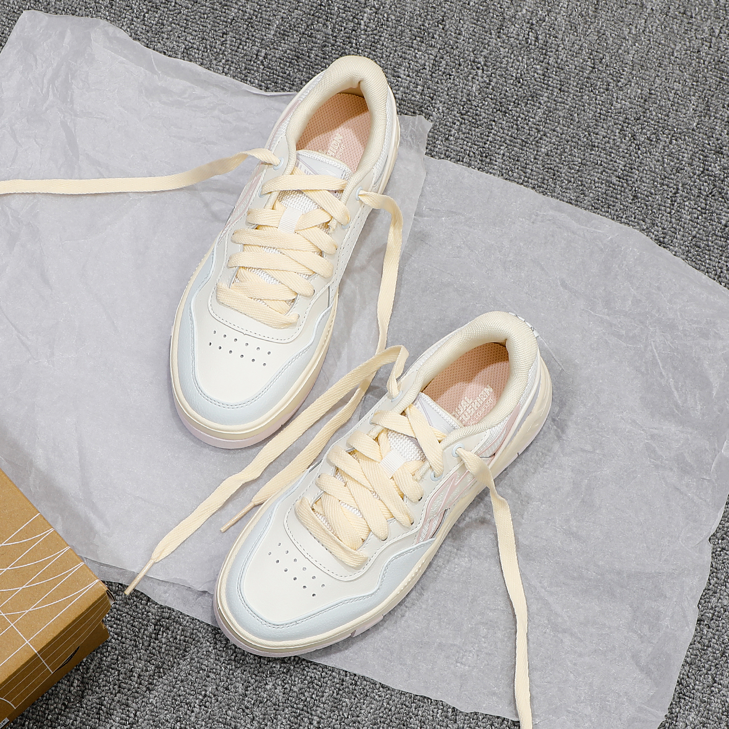 李宁2025秋季新款COMMON 80S女鞋低帮百搭潮流学生美式小白鞋板鞋 - 图1