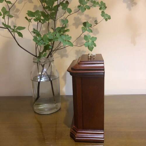 日本丽声RHYTHM实木贝壳经典小座钟卧室床头罗马数字台钟CRG114 - 图0