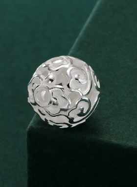 s925隔珠沃莹925银雕刻镂空中式