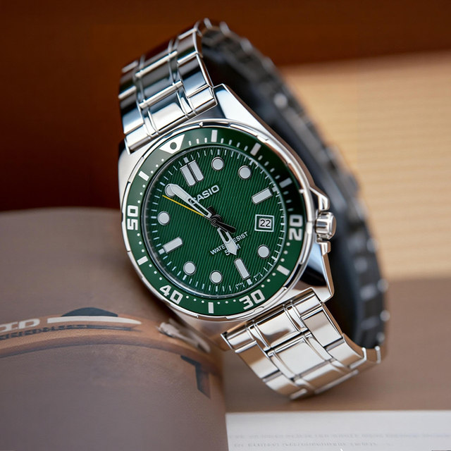 Casio men's watches are the first choice for retro and fashionable gifts