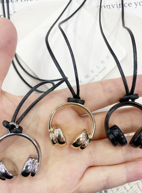 银色金属耳机吊坠项链女款轻奢高级感长款毛衣链2026新款装饰配饰