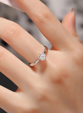 DR经典六爪钻戒一克拉