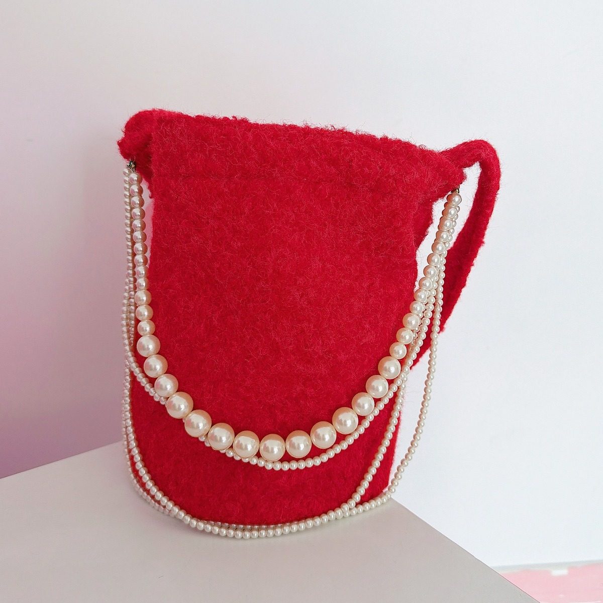 ZAVI 原创 新年大红色珍珠水桶包 单肩包复古喜庆富婆毛绒大容量,淘宝优惠券,粉丝福利购,淘宝优惠卷