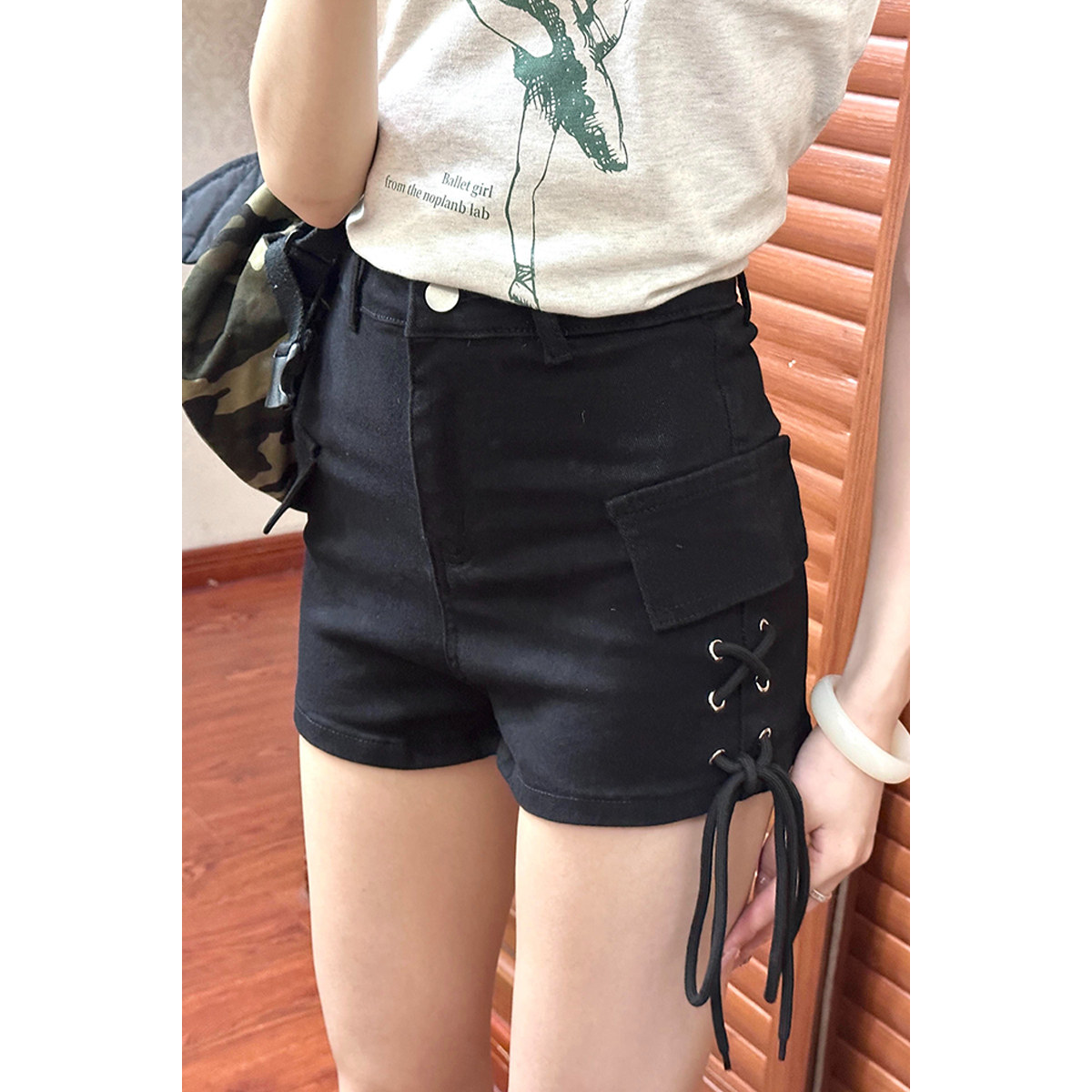 黑色牛仔短裤女夏季2026新款辣妹性感高腰显瘦美式设计感绑带热裤,淘宝优惠券,粉丝福利购,淘宝优惠卷