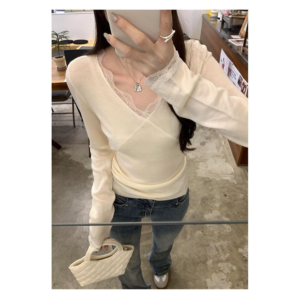 别致绝美V领蕾丝洋气打底衫女春秋高级感毛衣内搭长袖针织衫上衣,淘宝优惠券,粉丝福利购,淘宝优惠卷