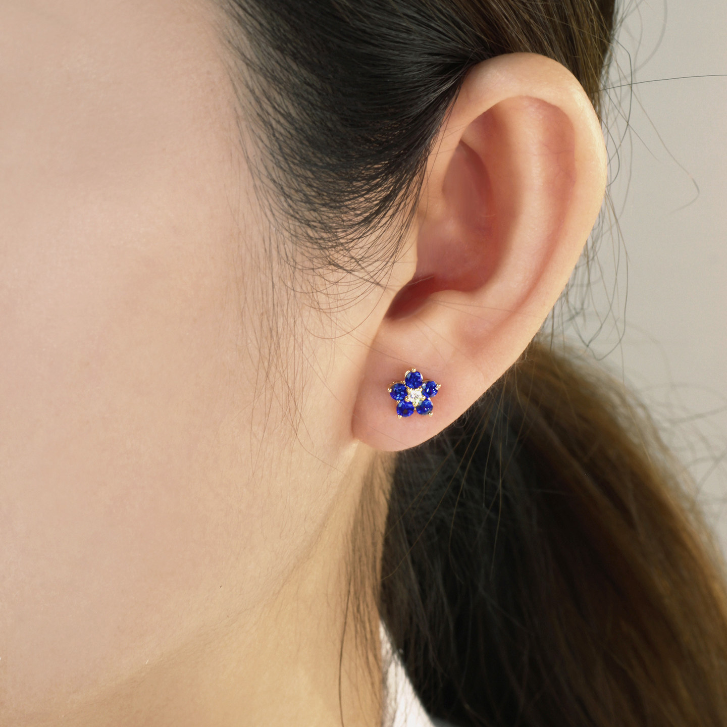 WithLove 18K金蓝宝石花朵耳钉群镶钻石耳饰轻奢时尚百搭送女友,淘宝优惠券,粉丝福利购,淘宝优惠卷